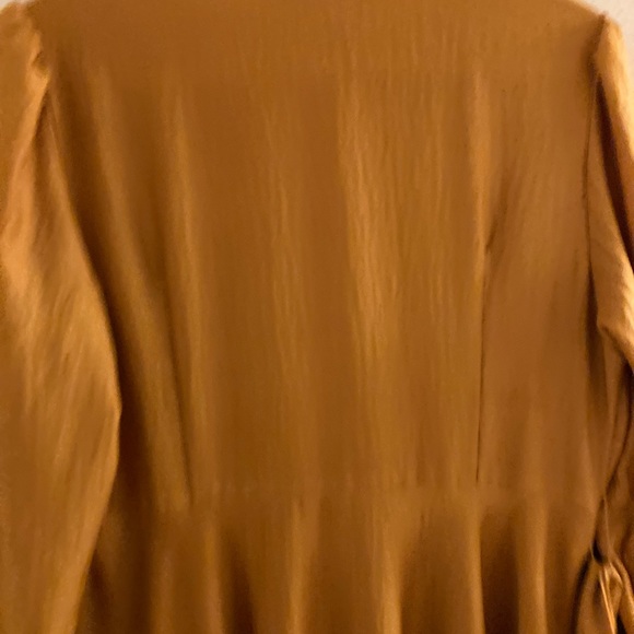 COPY - Asymmetrical Hem Line Mustard/Gold Size 8/10 (L) - Picture 8 of 10
